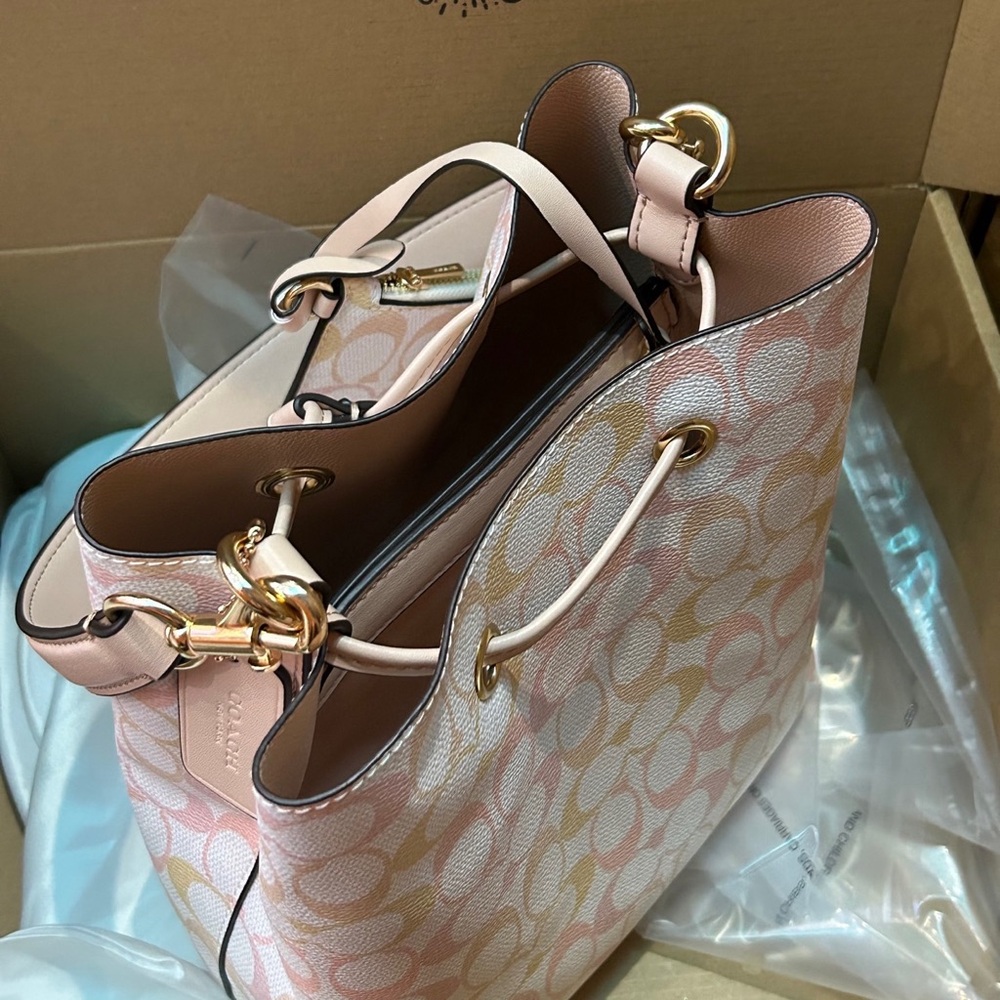 Coach Cream Pink Bucket Bag Crossbody Bag - Picture 4 of 9